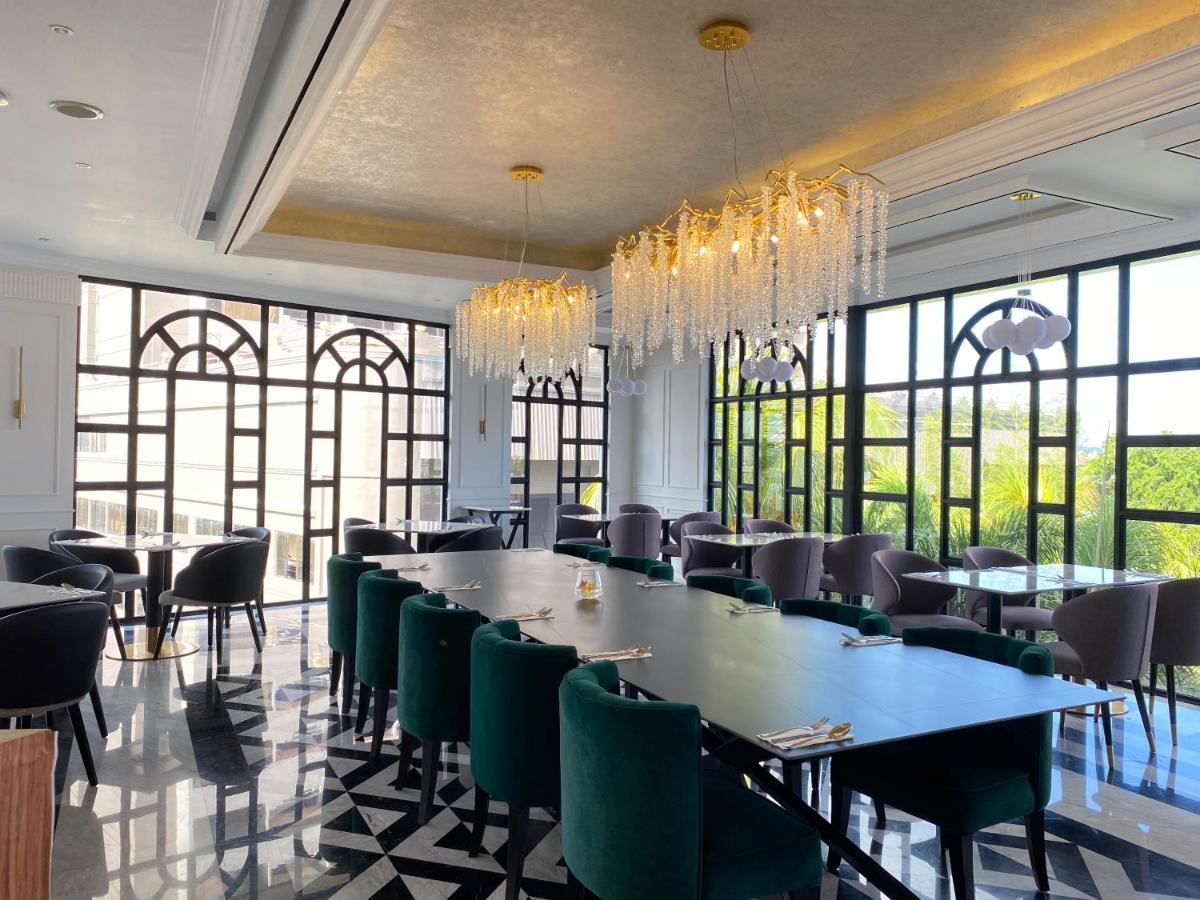 Grand Eska Hotel & Suites Batam Nagoya Eksteriør billede