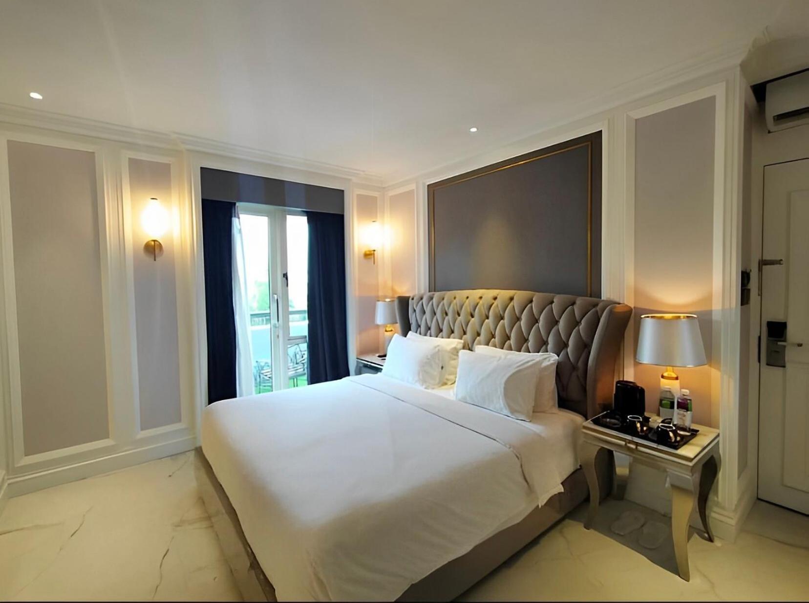 Grand Eska Hotel & Suites Batam Nagoya Eksteriør billede
